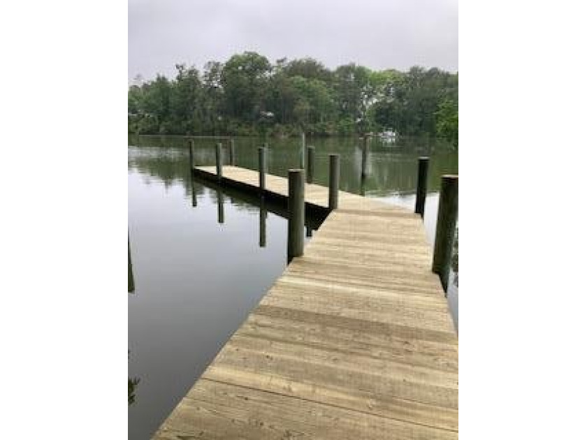 Beautiful building site looking down Creek on large lot. Pier - Beach Lot for sale in Heathsville, Virginia on Beachhouse.com