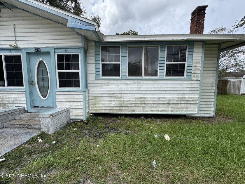 property needs full remodel. investor friendly, fixer upper flip - Beach Home for sale in Jacksonville, Florida on Beachhouse.com