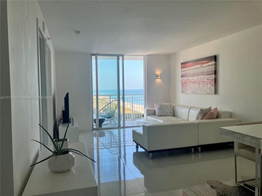 Wake up in paradise! Beautifully remodeled and fully furnished - Beach Condo for sale in Miami Beach, Florida on Beachhouse.com