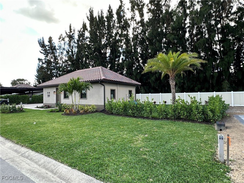 This is a GREAT Find! A Super-Sized Motorcoach Lot (70' X 110') - Beach Lot for sale in Fort Myers, Florida on Beachhouse.com