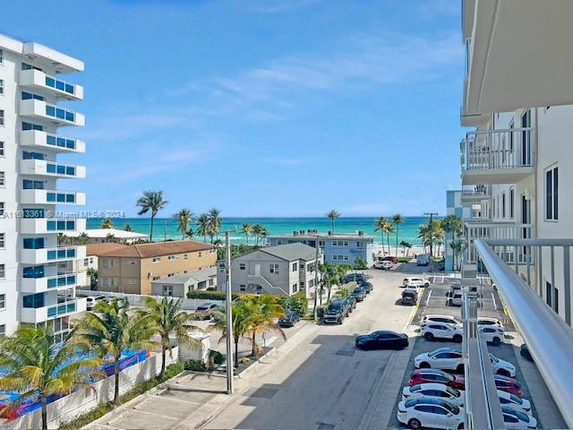 One of the largest Corner Unit at Hyde Park Towers in Hollywood - Beach Condo for sale in Hollywood, Florida on Beachhouse.com