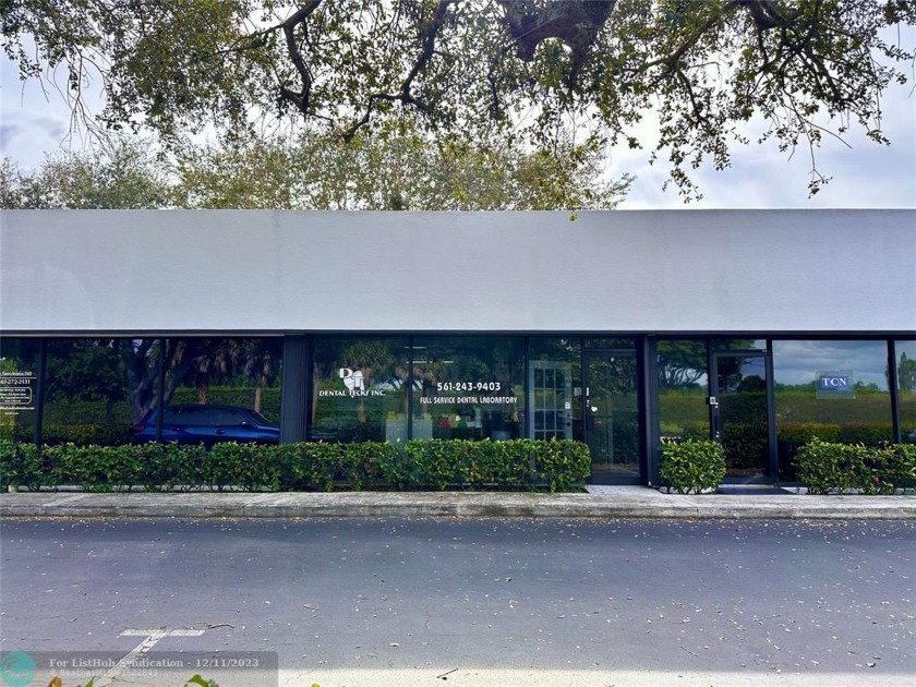 Bussiness opportunity including the building, Furniture - Beach Commercial for sale in Delray Beach, Florida on Beachhouse.com