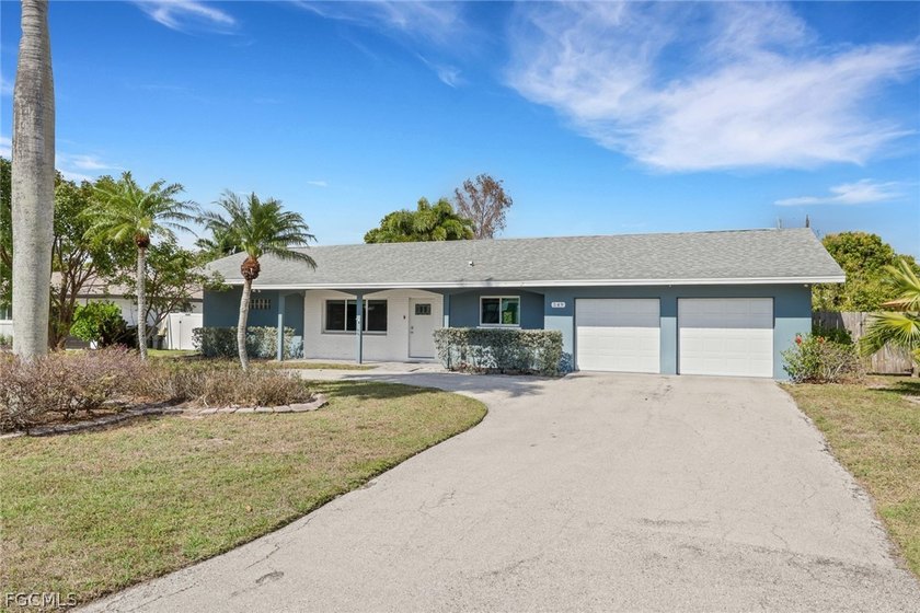 *** Assumable Loan @ 1.75% rate. Located in one of McGregor's - Beach Home for sale in Fort Myers, Florida on Beachhouse.com
