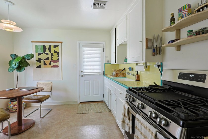 Ideal Ocean Beach/Point Loma location with outstanding - Beach Home for sale in Ocean Beach, California on Beachhouse.com