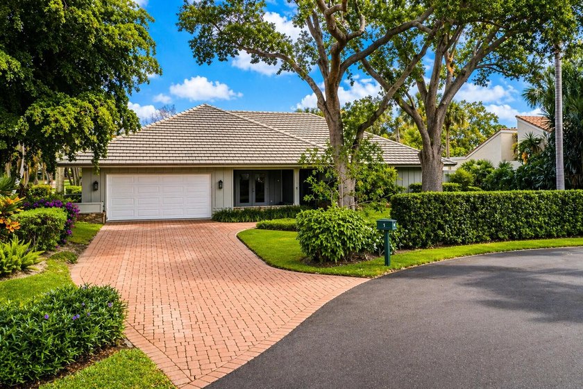 Beautifully situated within the sought-after Thurston community - Beach Home for sale in Palm Beach Gardens, Florida on Beachhouse.com