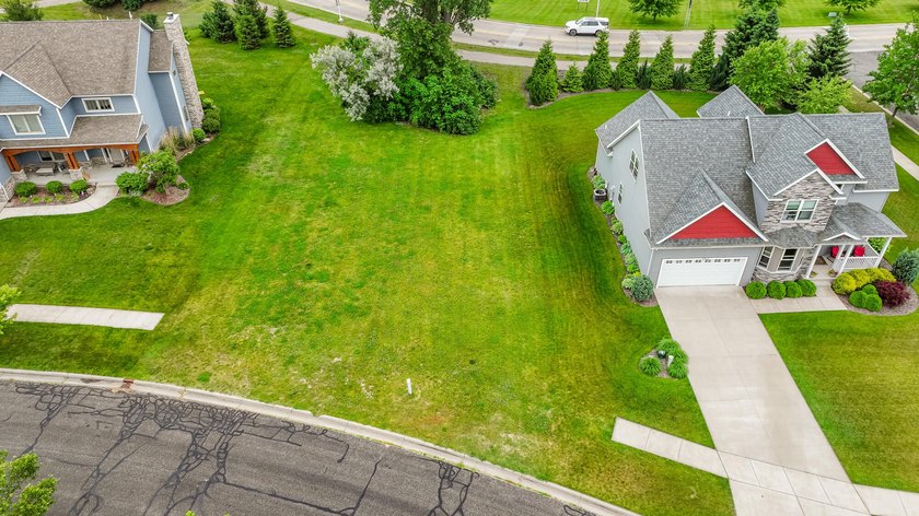 Looking for the perfect spot to build your dream home? This rare - Beach Lot for sale in Saint Joseph, Michigan on Beachhouse.com