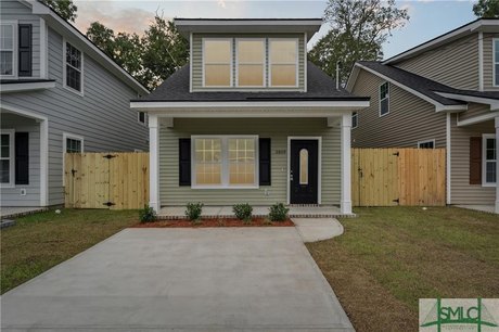 NEW CONSTRUCTION HOME WITH 3 BEDROOMS 2 AND 1/2 BATH. THE MASTER - Beach Home for sale in Savannah, Georgia on Beachhouse.com