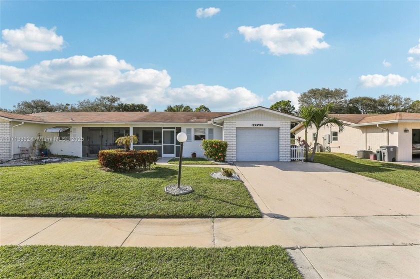 Cozy & updated home in desirable 55+ Delray Villas offers modern - Beach Home for sale in Delray Beach, Florida on Beachhouse.com