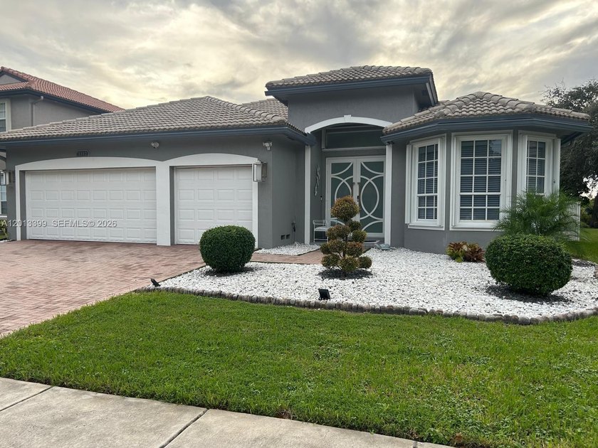 Beautiful and well-maintained home located in a gated community - Beach Home for sale in Miramar, Florida on Beachhouse.com