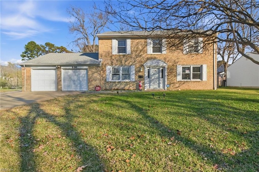 Don't miss out on this FIVE bedroom & 3.5 bath home in Virginia - Beach Home for sale in Virginia Beach, Virginia on Beachhouse.com