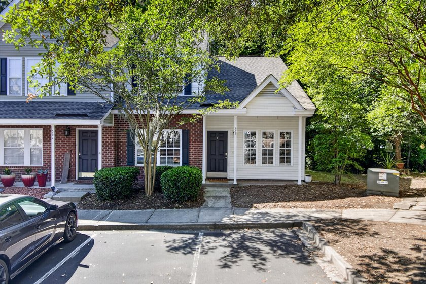 Welcome to this beautifully updated 3 bedroom, 2.5 bath townhome - Beach Townhome/Townhouse for sale in Wando, South Carolina on Beachhouse.com