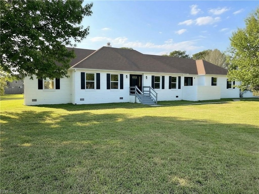 ALL-BRICK ranch in highly sought-after Brittany Farms - Beach Home for sale in Suffolk, Virginia on Beachhouse.com