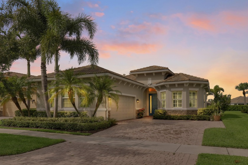 GORGEOUS SUNSETS FROM THIS 2BR+DEN/2BA/2CG LAKESIDE BEAUTY - Beach Home for sale in Port Saint Lucie, Florida on Beachhouse.com