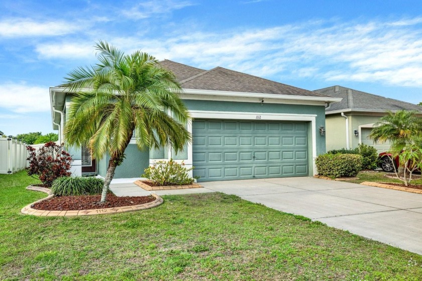 NO CDD and LOW HOA! 3 bed, 2 bath, 2 car garage located in a cul - Beach Home for sale in Ruskin, Florida on Beachhouse.com