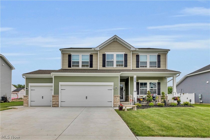 Nearly new and perfectly situated in the heart of Vermilion on - Beach Home for sale in Vermilion, Ohio on Beachhouse.com