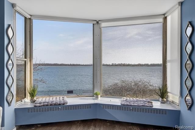 Welcome to Shoreline East Condos! This beautifully updated - Beach Condo for sale in Detroit, Michigan on Beachhouse.com