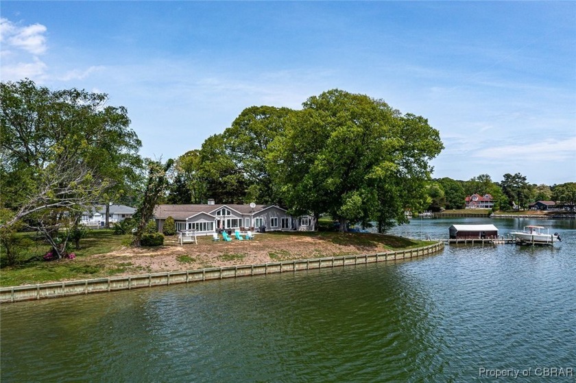 Discover the perfect blend of comfort, luxury, and waterfront - Beach Home for sale in Reedville, Virginia on Beachhouse.com