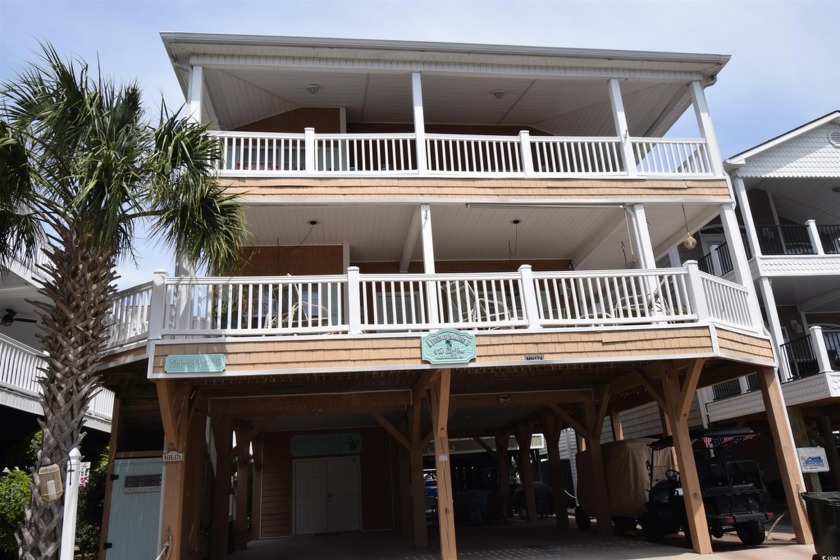 Absolutely gorgeous 4 bedroom home in the highly sought after - Beach Home for sale in Myrtle Beach, South Carolina on Beachhouse.com