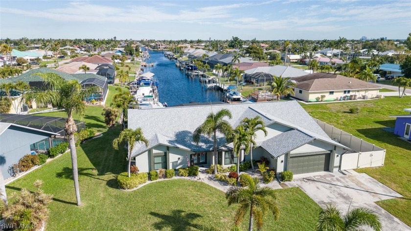 Spacious direct access 4 bedroom 3 bath home with over 2,700 sq - Beach Home for sale in Cape Coral, Florida on Beachhouse.com