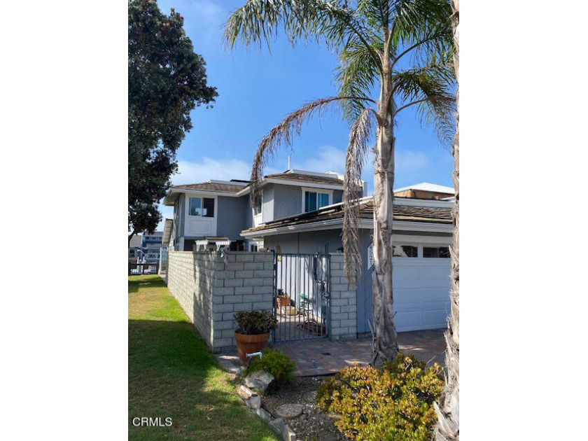 Outstanding opportunity to own a Mandalay Bay Property with a - Beach Home for sale in Oxnard, California on Beachhouse.com