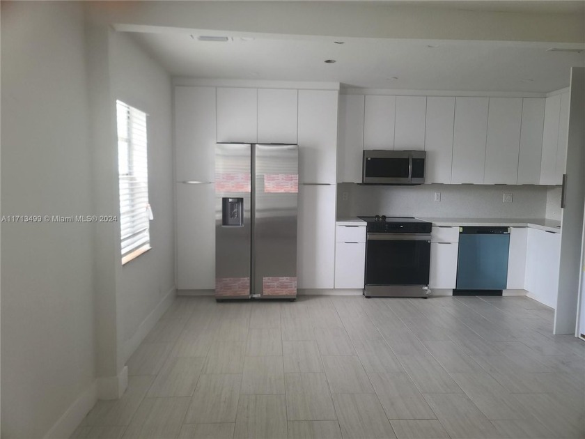 This fully renovated property is a fantastic investment - Beach Home for sale in Miami, Florida on Beachhouse.com