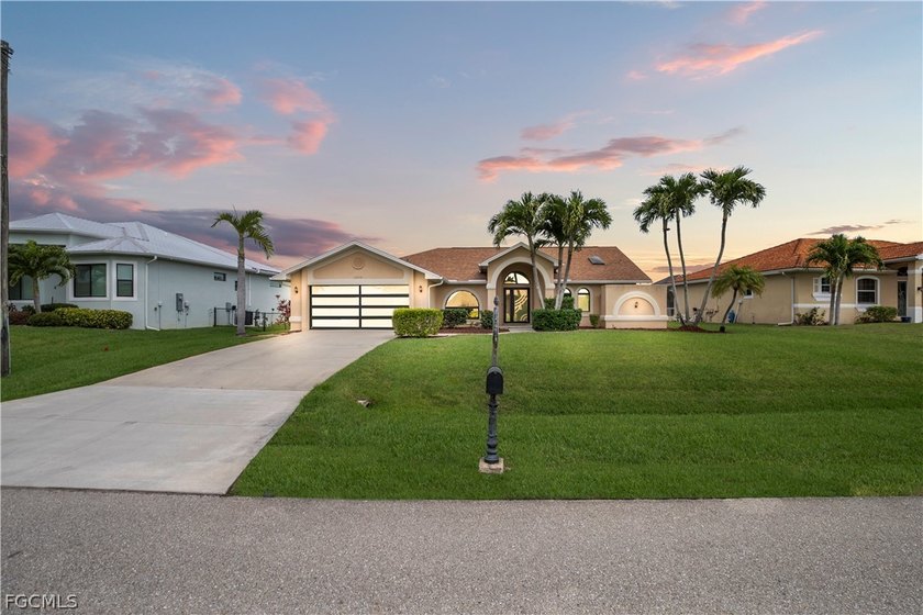Discover the ultimate Florida waterfront lifestyle in this - Beach Home for sale in Cape Coral, Florida on Beachhouse.com