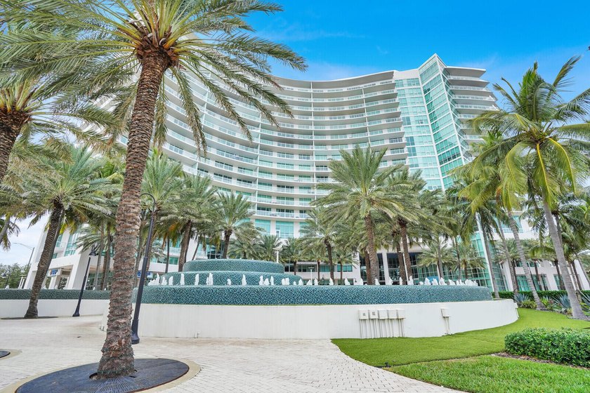Welcome to The Plaza at Oceanside! Spectacular sun-drenched - Beach Condo for sale in Pompano Beach, Florida on Beachhouse.com