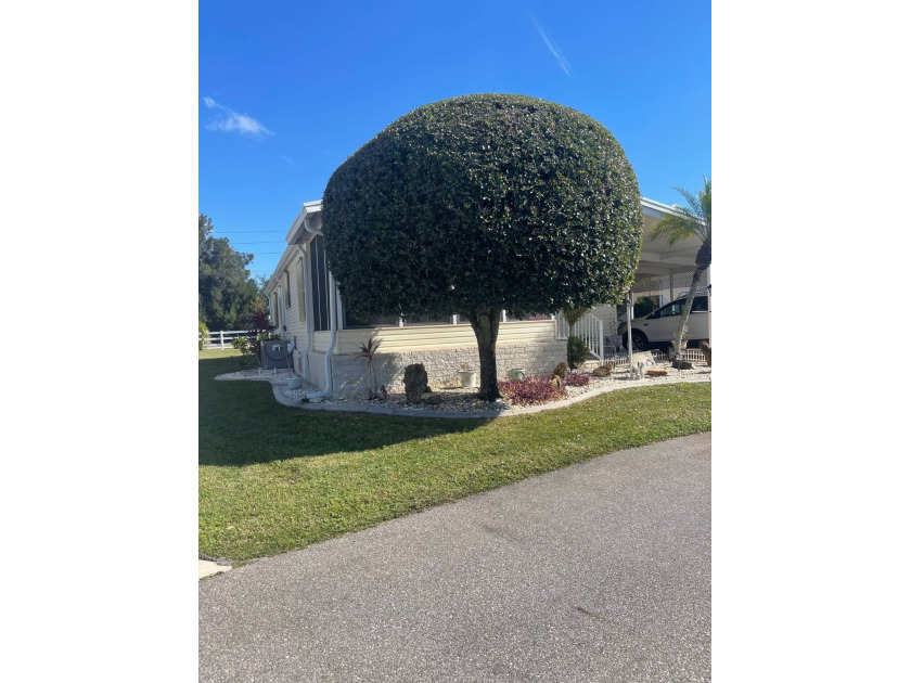 Turn-Key Home in a Desirable 55+ Golf Community - Move-In Ready! - Beach Home for sale in Punta Gorda, Florida on Beachhouse.com