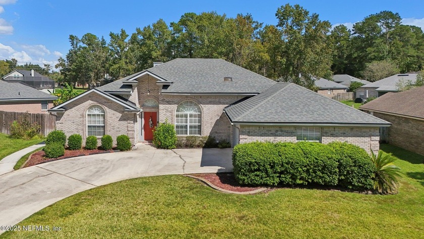 Comfort and charm welcome you to this beautifully maintained - Beach Home for sale in Middleburg, Florida on Beachhouse.com