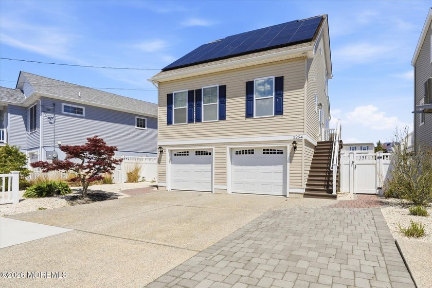 Welcome to the Beach Haven West Waterfront Community, where sun - Beach Home for sale in Manahawkin, New Jersey on Beachhouse.com