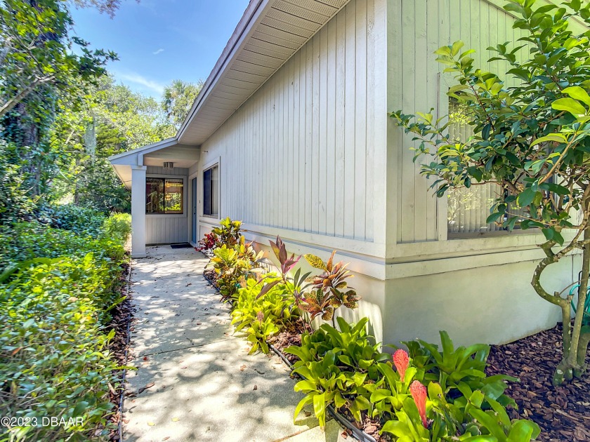 Rare Opportunity to own a three bedroom Sea Woods Duplex! This - Beach Home for sale in New Smyrna Beach, Florida on Beachhouse.com