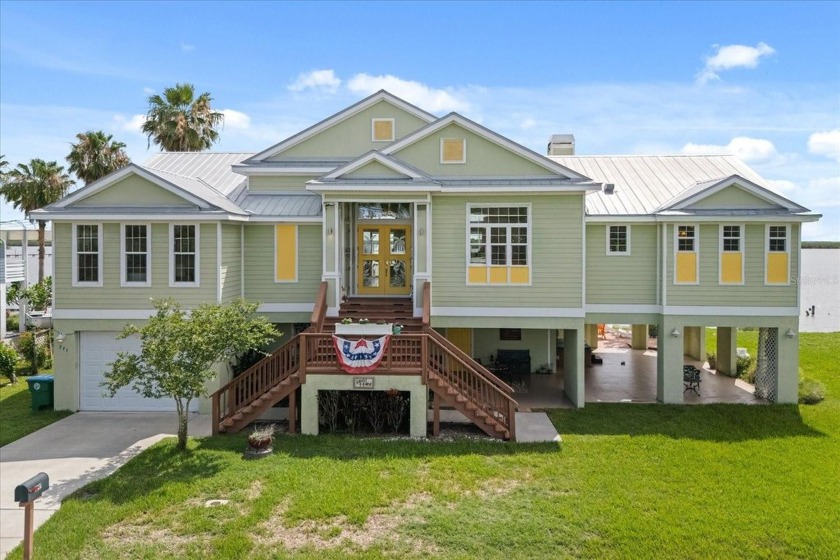 APPRAISED AT VALUE- BUY WITH CONFIDENCE. Discover a rare gem on - Beach Home for sale in Oak Hill, Florida on Beachhouse.com