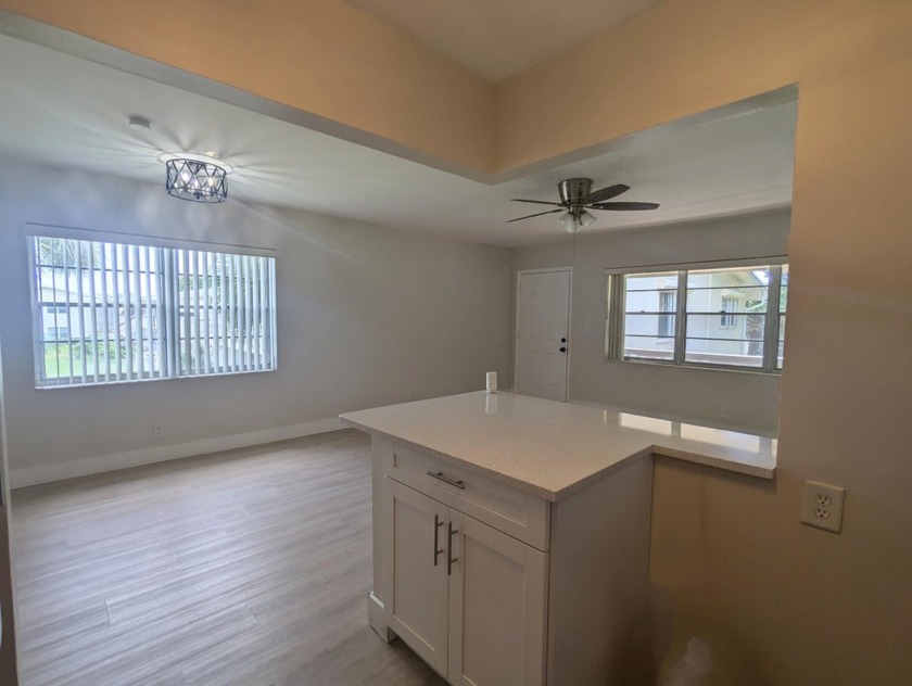 Great Location near Haverhill Gate & Clubhouse! Gorgeous & - Beach Condo for sale in West Palm Beach, Florida on Beachhouse.com