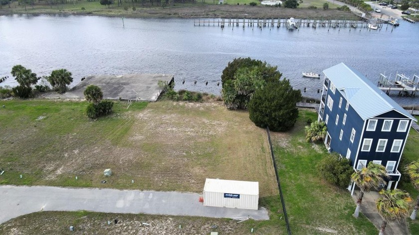 Waterfront lot in Mariners View Phase 2. Beautiful view of the - Beach Lot for sale in Carabelle, Florida on Beachhouse.com