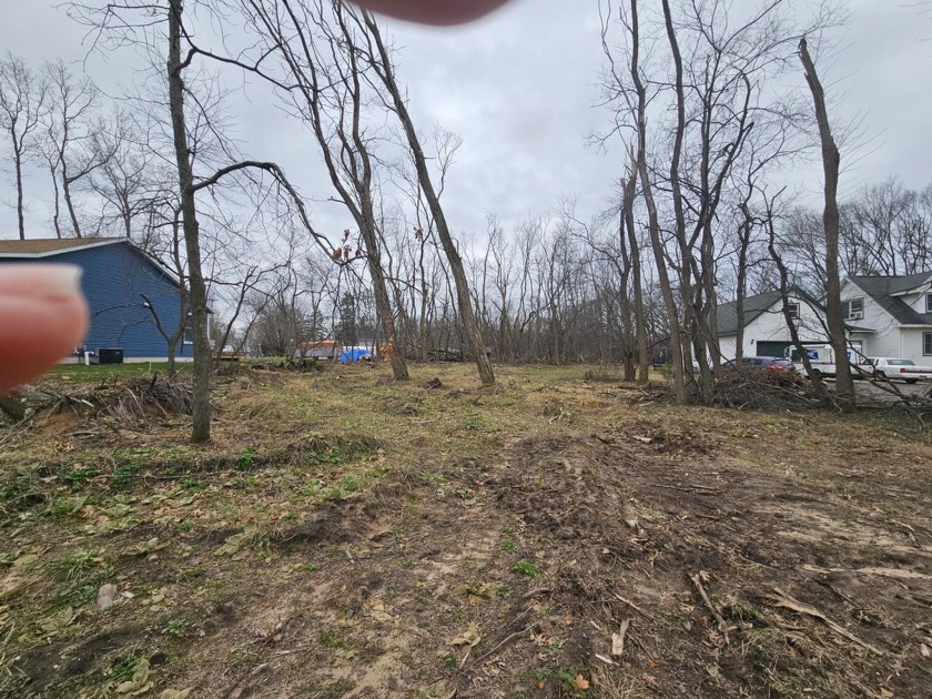 City of Montague parcel with all the utilities available.  Gas - Beach Lot for sale in Montague, Michigan on Beachhouse.com