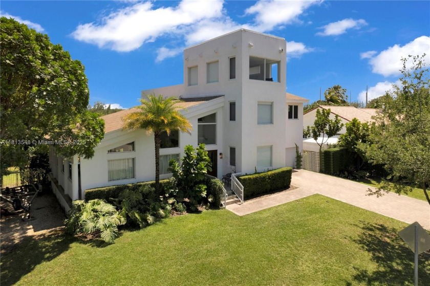 Casa Delfin is a move-in ready dream home, currently configured - Beach Home for sale in Coral Gables, Florida on Beachhouse.com