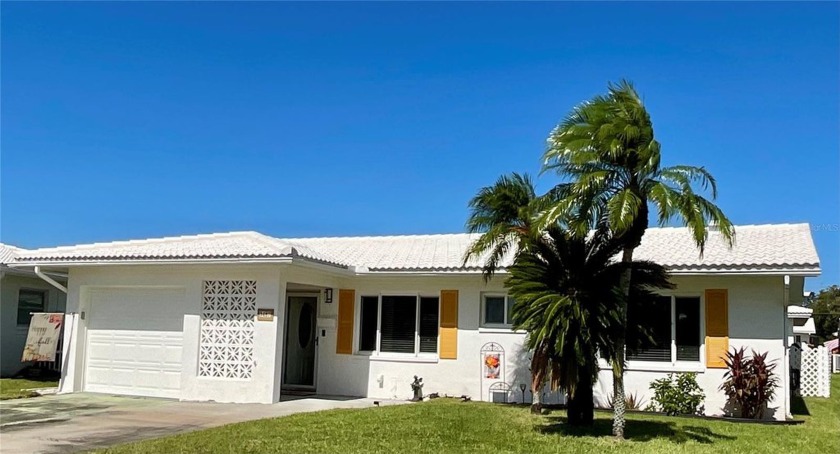 Welcome to this beautifully updated 2-bedroom, 2-bathroom home - Beach Home for sale in Pinellas Park, Florida on Beachhouse.com