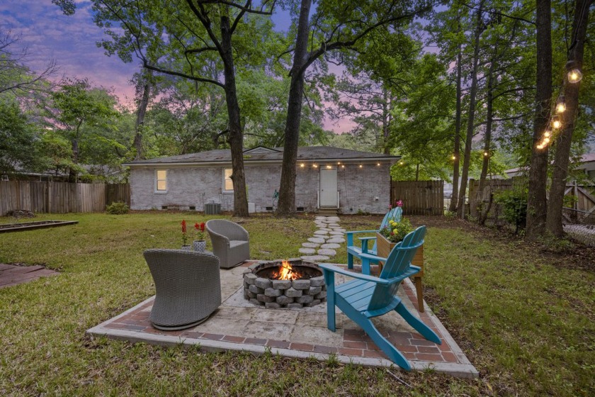 Welcome to 825 Savage Road, a beautifully updated brick home - Beach Home for sale in Charleston, South Carolina on Beachhouse.com