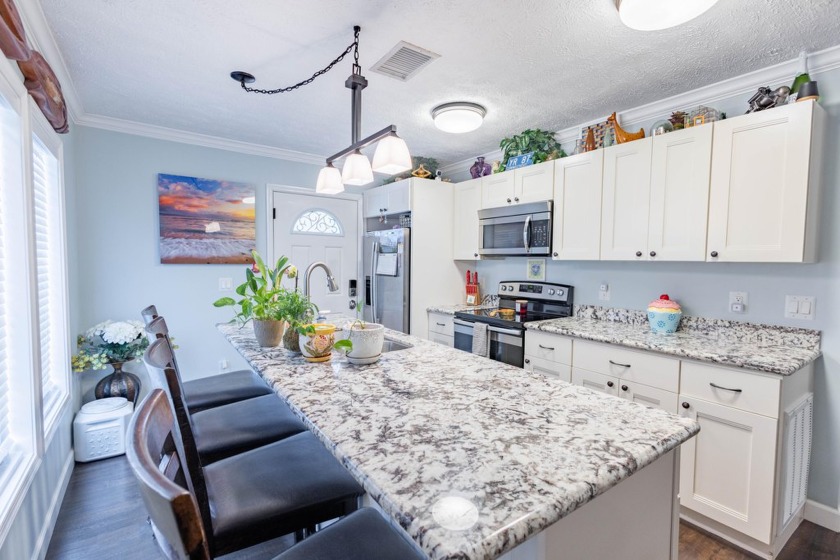 Welcome to this fully renovated 3-bedroom, 2-bathroom home in - Beach Home for sale in Big Coppitt, Florida on Beachhouse.com