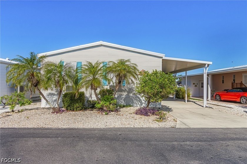Spacious and well maintained, this home offers lots of storage - Beach Home for sale in St. James City, Florida on Beachhouse.com
