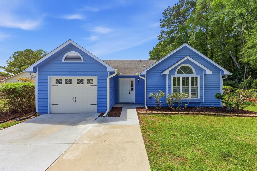 Well maintained 3-bedroom, 2-bath home situated on a large lot - Beach Home for sale in Little River, South Carolina on Beachhouse.com