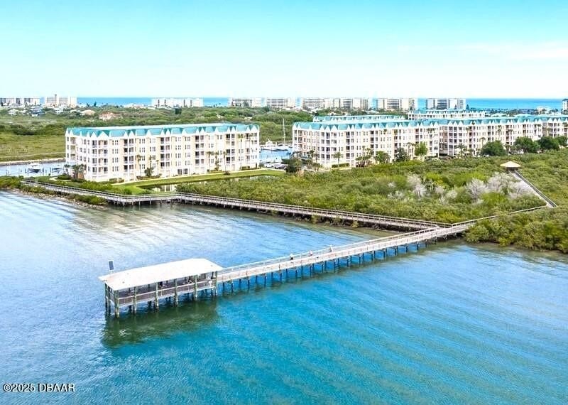 Bright and cheerful 3 bedroom corner unit overlooks marsh and - Beach Condo for sale in Ponce Inlet, Florida on Beachhouse.com