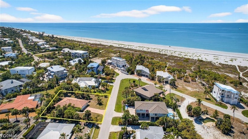 Discover the perfect island retreat just steps from the sandy - Beach Home for sale in Sanibel, Florida on Beachhouse.com
