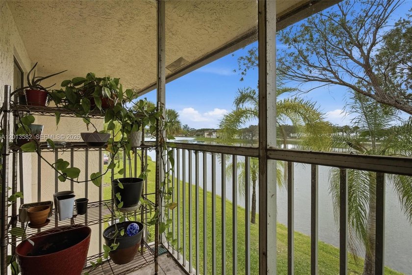 Sellers Motivated. Credit of $5,000 towards buyer's closing - Beach Condo for sale in Margate, Florida on Beachhouse.com