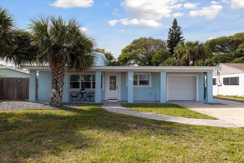 Discover your slice of paradise in Cocoa Beach, a luxurious - Beach Home for sale in Cocoa Beach, Florida on Beachhouse.com