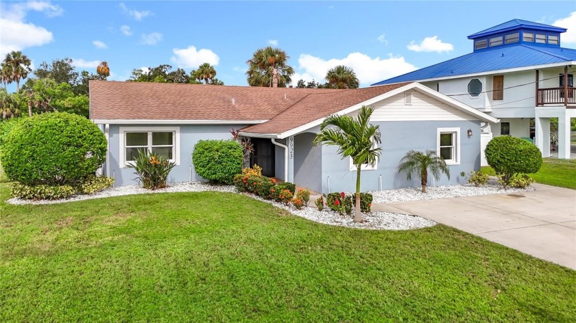Under contract-accepting backup offers. One or more photo(s) has - Beach Home for sale in Gibsonton, Florida on Beachhouse.com