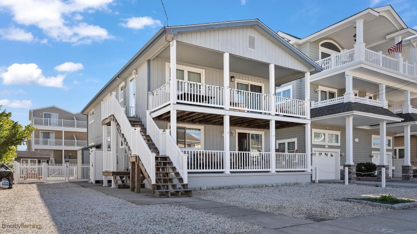 IMMACULATE-TURNKEY SEA SHORE GETAWAY - Describes this 4-bedroom - Beach Condo for sale in Sea Isle City, New Jersey on Beachhouse.com