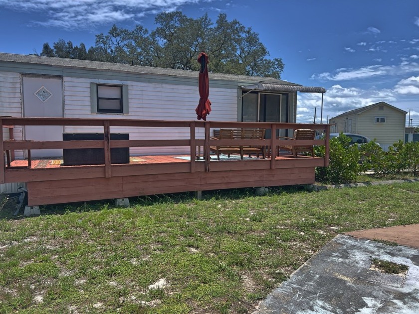Cozy & Affordable 1-Bedroom Home in 55+ Shady Oaks Mobile Home - Beach Home for sale in Melbourne, Florida on Beachhouse.com