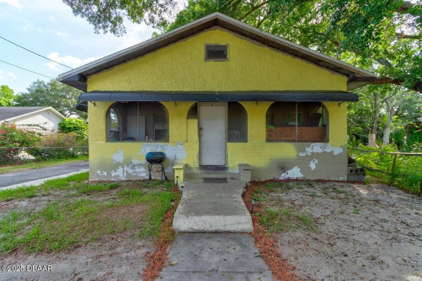 Excellent investment opportunity in the heart of Daytona Beach! - Beach Home for sale in Daytona Beach, Florida on Beachhouse.com