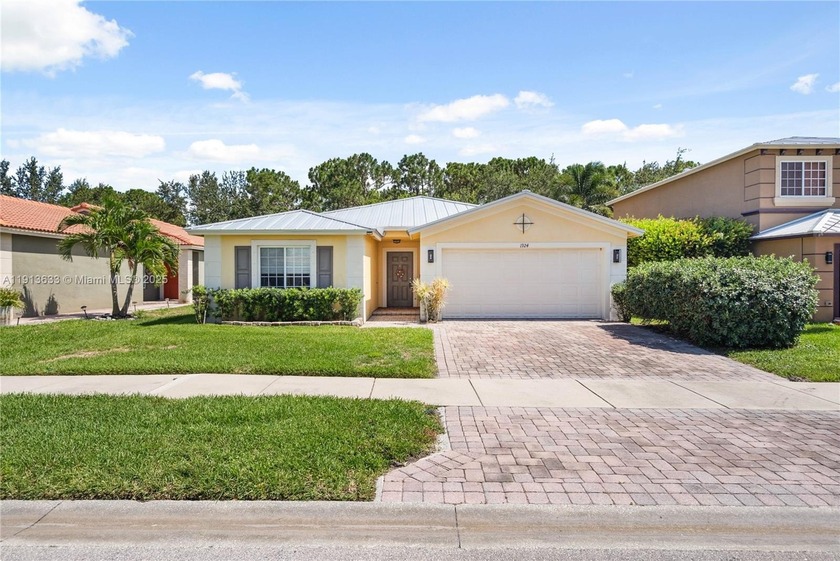 $5000 IN CLOSING FEES !!!! Discover this beautiful 3-bedroom - Beach Home for sale in Port Saint Lucie, Florida on Beachhouse.com